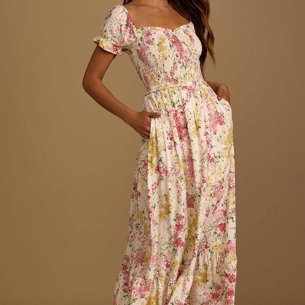 NWT Lulu's Cream Floral Smocked Puff Sleeve Maxi Dress